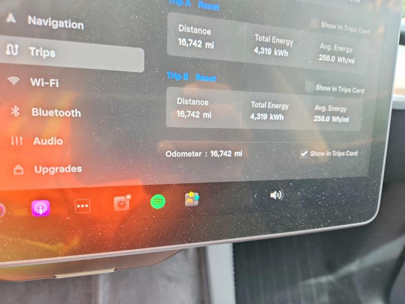 2025 Tesla Model Y მანქანა იყიდება აუქციონზე, vin: 7SAYGDED8SF247274, აუქციონის ნომერი: 55019726