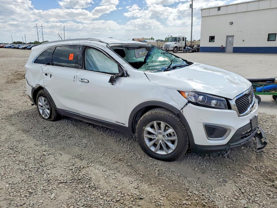 55068176 :رقم المزاد ، 5XYPGDA59HG197347 vin ، 2017 Kia Sorento مزاد بيع