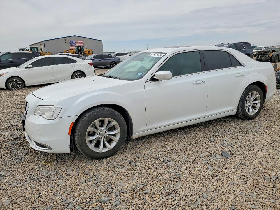 51871086 :رقم المزاد ، 2C3CCAAG8FH930033 vin ، 2015 Chrysler 300 مزاد بيع