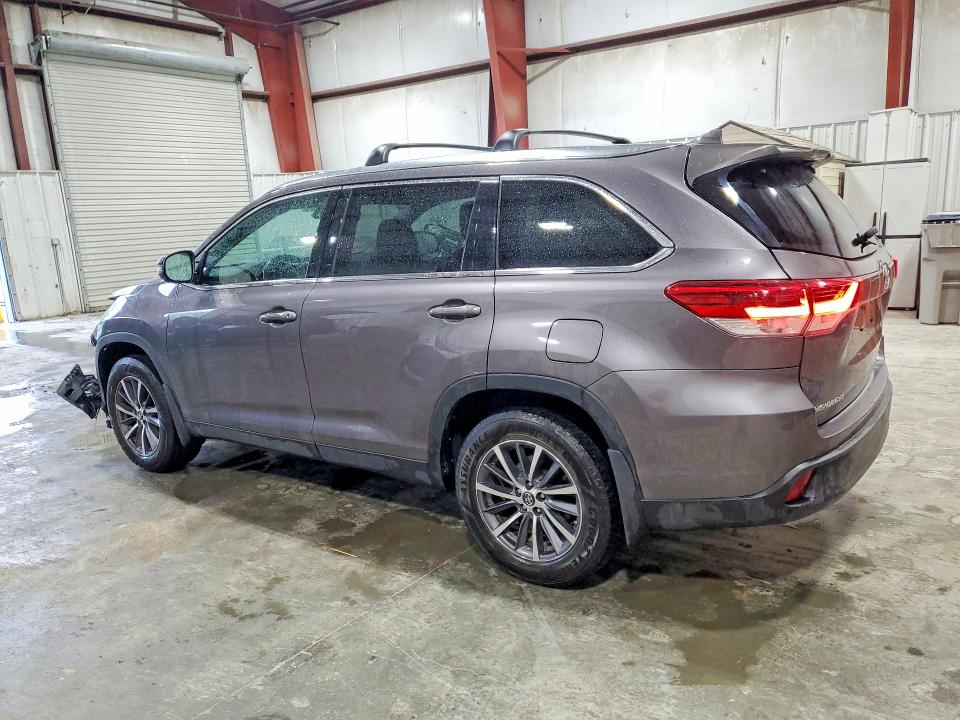 2019 Toyota Highlander მანქანა იყიდება აუქციონზე, vin: 5TDJZRFH0KS578756, აუქციონის ნომერი: 51846066