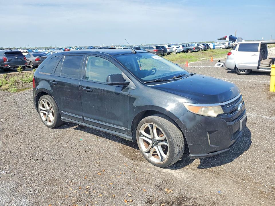 51565066 :رقم المزاد ، 2FMDK4AK5BBA81349 vin ، 2011 Ford Edge مزاد بيع