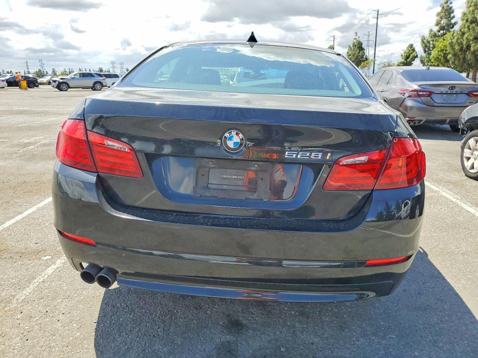 52290876 :رقم المزاد ، WBAFR1C53BC746485 vin ، 2011 Bmw 528 مزاد بيع