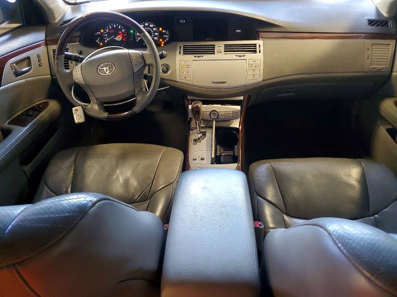 52715676 :رقم المزاد ، 4T1BK36B98U309768 vin ، 2008 Toyota Avalon مزاد بيع