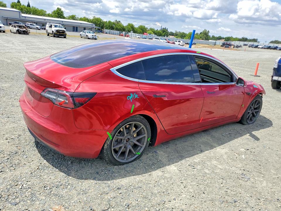 55024176 :رقم المزاد ، 5YJ3E1EA0JF008849 vin ، 2018 Tesla Model 3 مزاد بيع