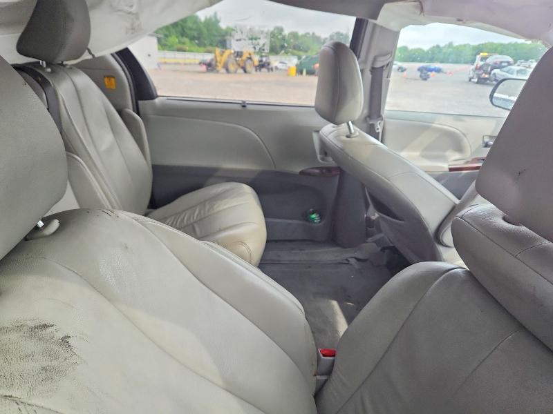 Продажа на аукционе авто 2013 Toyota Sienna, vin: 5TDYK3DC4DS380532, номер лота: 52800446