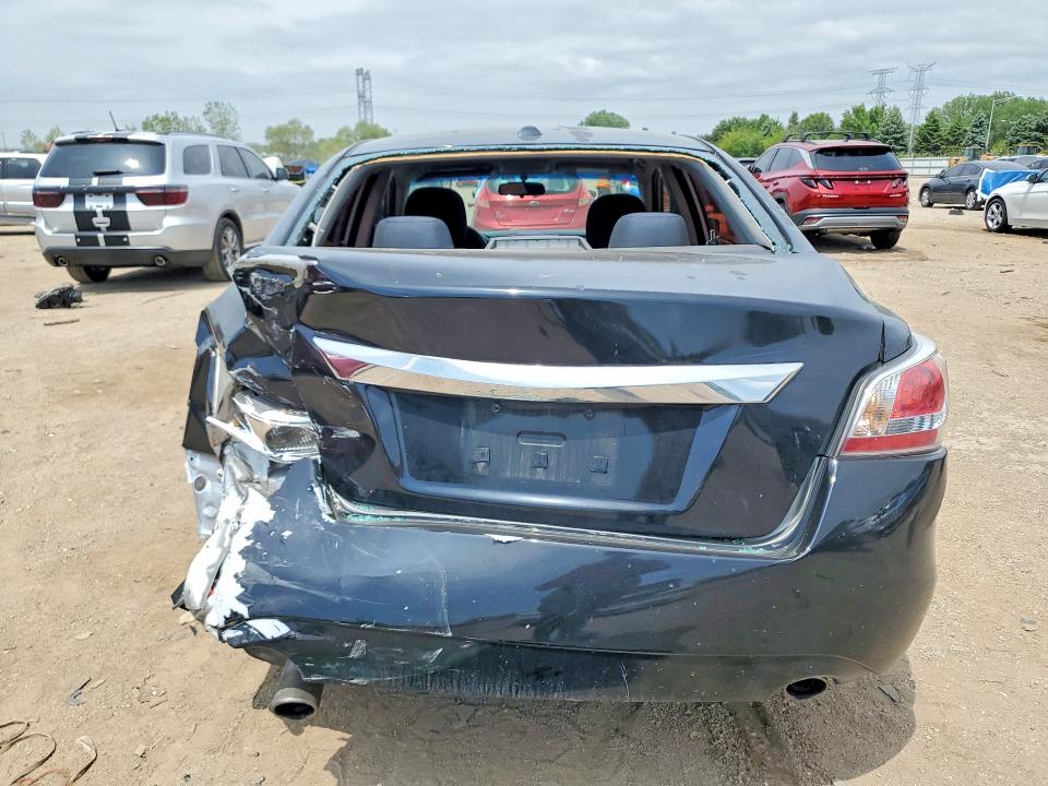 2015 Nissan Altima მანქანა იყიდება აუქციონზე, vin: 1N4AL3AP2FN329924, აუქციონის ნომერი: 54456556