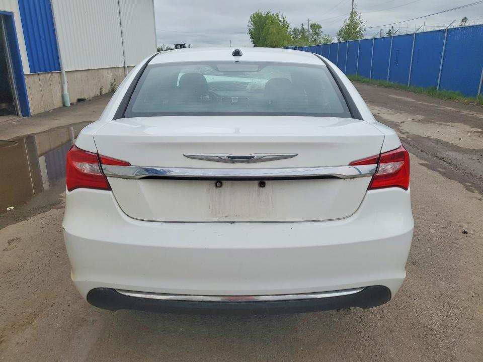 2013 Chrysler 200 მანქანა იყიდება აუქციონზე, vin: 1C3CCBBB0DN758660, აუქციონის ნომერი: 55244086