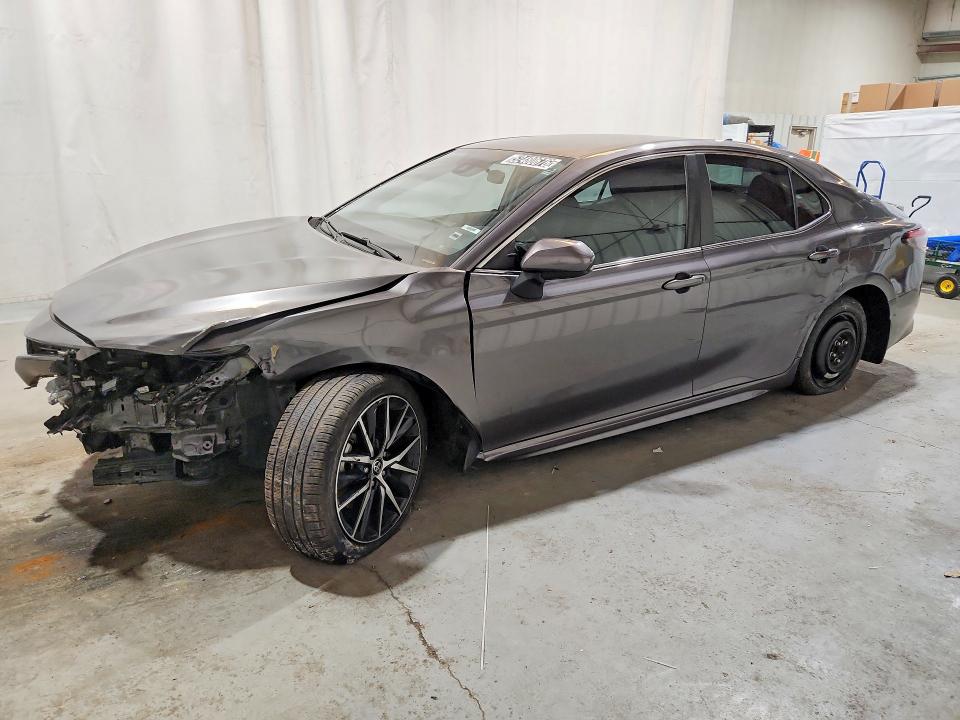 Auction sale of the 2021 Toyota Camry, vin: 4T1G11AK9MU542564, lot number: 52480676