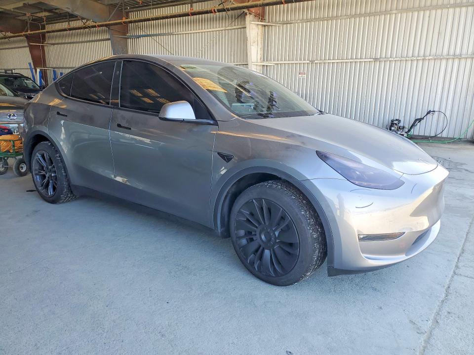 2024 Tesla Model Y მანქანა იყიდება აუქციონზე, vin: 7SAYGAEE1RF127897, აუქციონის ნომერი: 54091936