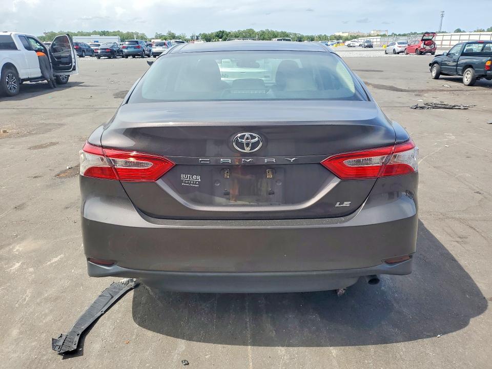 Продажа на аукционе авто 2018 Toyota Camry, vin: 4T1B11HK6JU646389, номер лота: 54404726