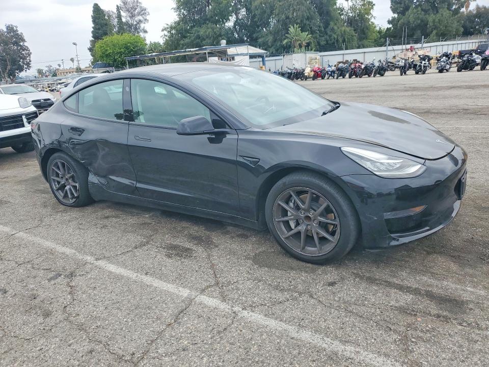53893656 :رقم المزاد ، 5YJ3E1EA8NF295959 vin ، 2022 Tesla Model 3 مزاد بيع
