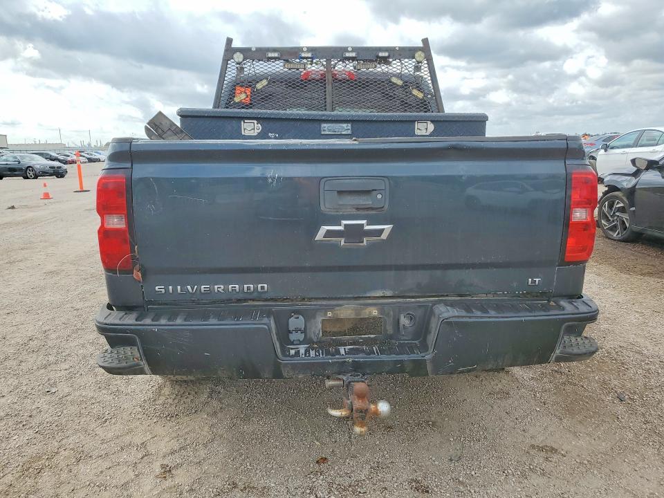 51423716 :رقم المزاد ، 3GCUKREC7JG258211 vin ، 2018 Chevrolet Silverado مزاد بيع