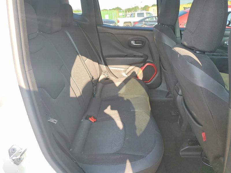 53598256 :رقم المزاد ، ZACCJBCT8FPB21695 vin ، 2015 Jeep Renegade مزاد بيع