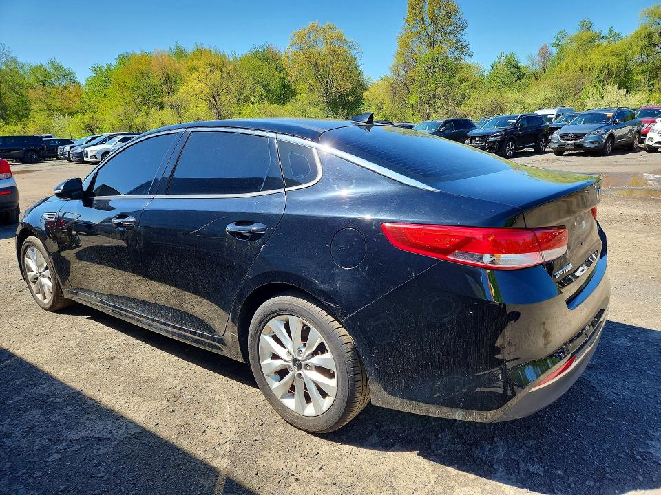 52071236 :رقم المزاد ، 5XXGU4L32HG177014 vin ، 2017 Kia Optima مزاد بيع