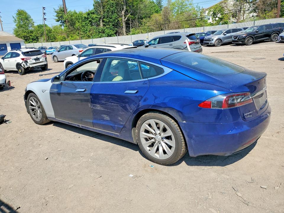 52465726 :رقم المزاد ، 5YJSA1E16GF162580 vin ، 2016 Tesla Model S مزاد بيع