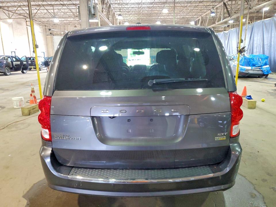 53963386 :رقم المزاد ، 2C4RDGCG0JR266977 vin ، 2018 Dodge Grand Caravan مزاد بيع