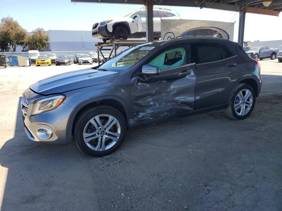 55003256 :رقم المزاد ، WDCTG4GB3JJ520996 vin ، 2018 Mercedes-benz Gla مزاد بيع
