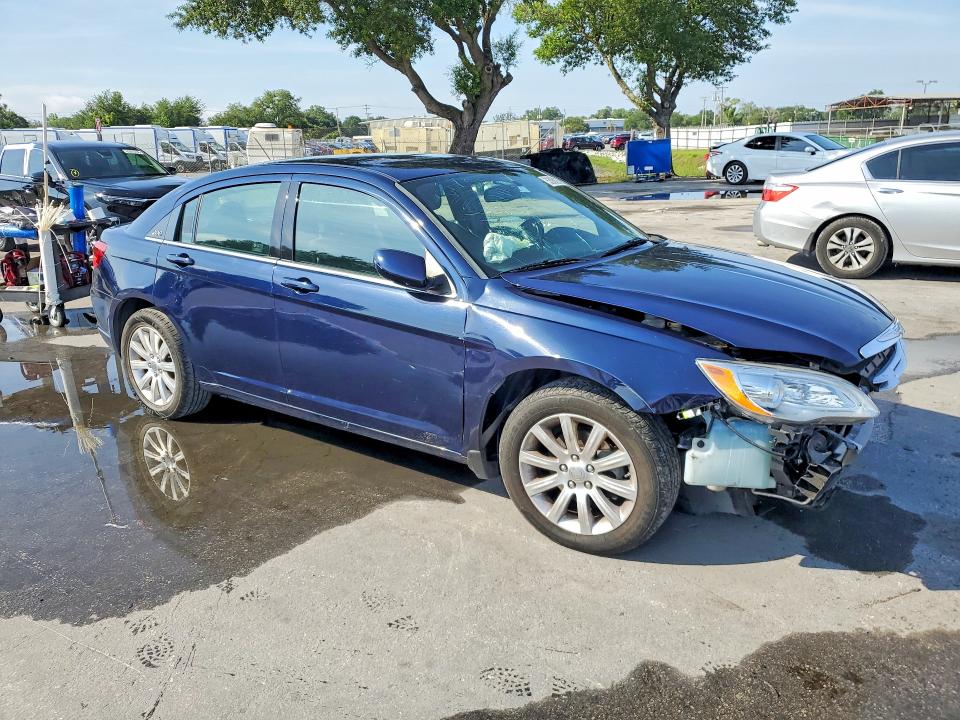 Продаж на аукціоні авто 2013 Chrysler 200, vin: 1C3CCBBB2DN600899, номер лоту: 53050286