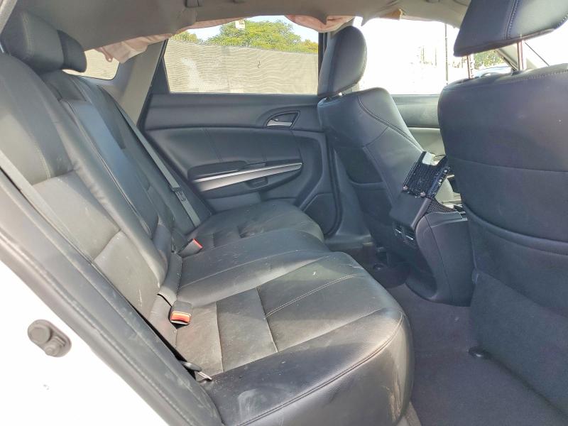 53321816 :رقم المزاد ، 5J6TF1H58EL001835 vin ، 2014 Honda Crosstour مزاد بيع