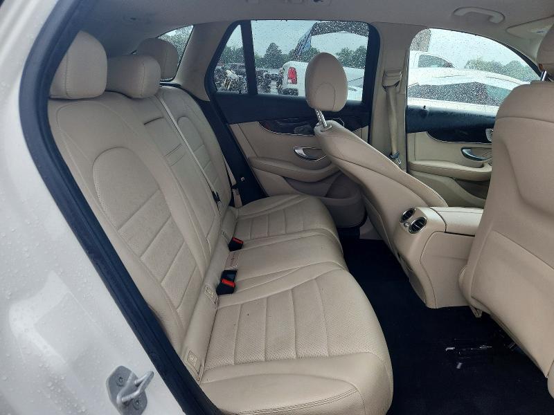 52528216 :رقم المزاد ، WDC0G4JB1GF047980 vin ، 2016 Mercedes-benz Glc مزاد بيع