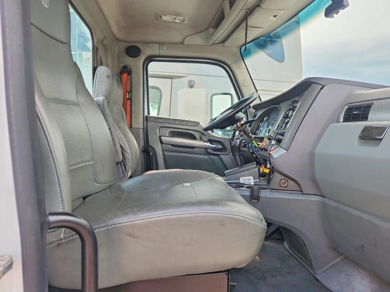Продаж на аукціоні авто 2015 Kenworth T680, vin: 1XKYD49X8FJ443566, номер лоту: 53844926