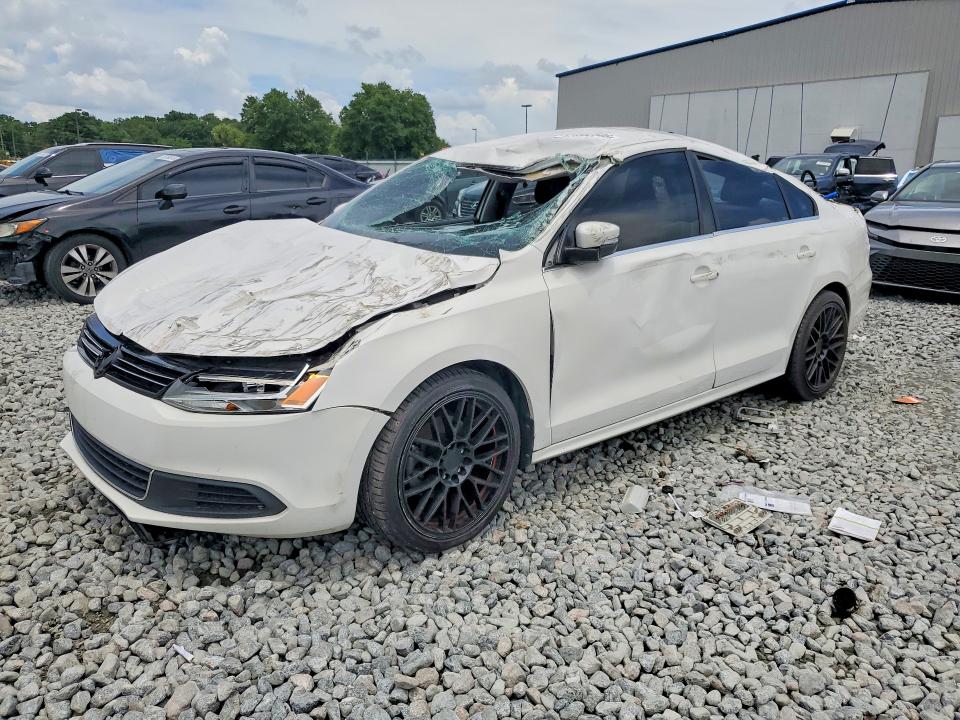 54982546 :رقم المزاد ، 3VWDP7AJ4DM408739 vin ، 2013 Volkswagen Jetta مزاد بيع