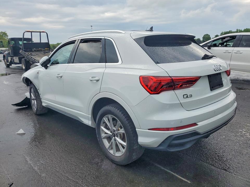 53714536 :رقم المزاد ، WA1EECF36P1089677 vin ، 2023 Audi Q3 مزاد بيع