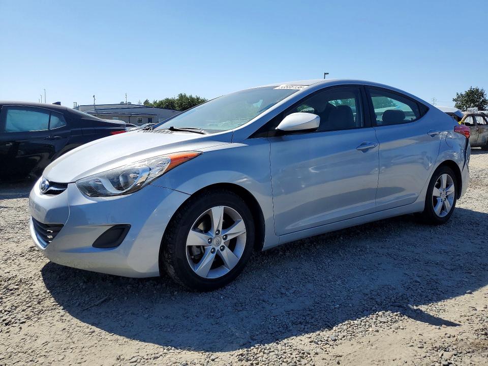 53586136 :رقم المزاد ، 5NPDH4AE7DH411075 vin ، 2013 Hyundai Elantra مزاد بيع