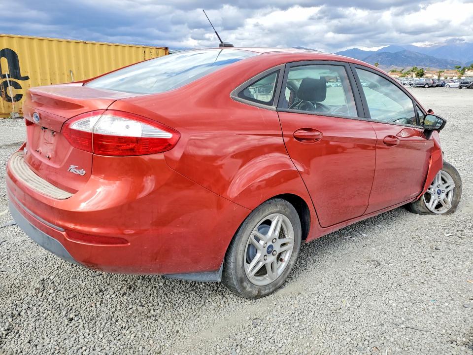 52209146 :رقم المزاد ، 3FADP4BJ4JM134993 vin ، 2018 Ford Fiesta مزاد بيع