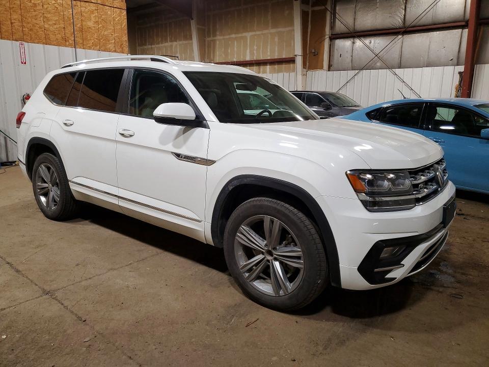 48867046 :رقم المزاد ، 1V2PR2CA1JC576957 vin ، 2018 Volkswagen Atlas مزاد بيع