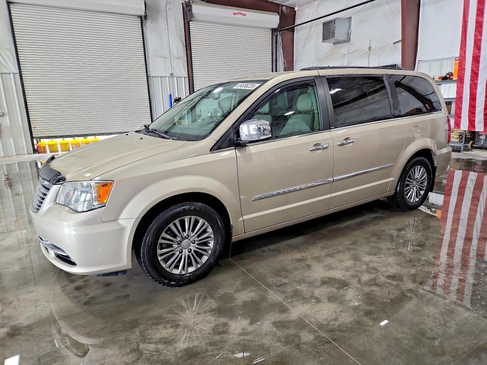 Auction sale of the 2014 Chrysler Town & Country, vin: 2C4RC1CG6ER236548, lot number: 54686226