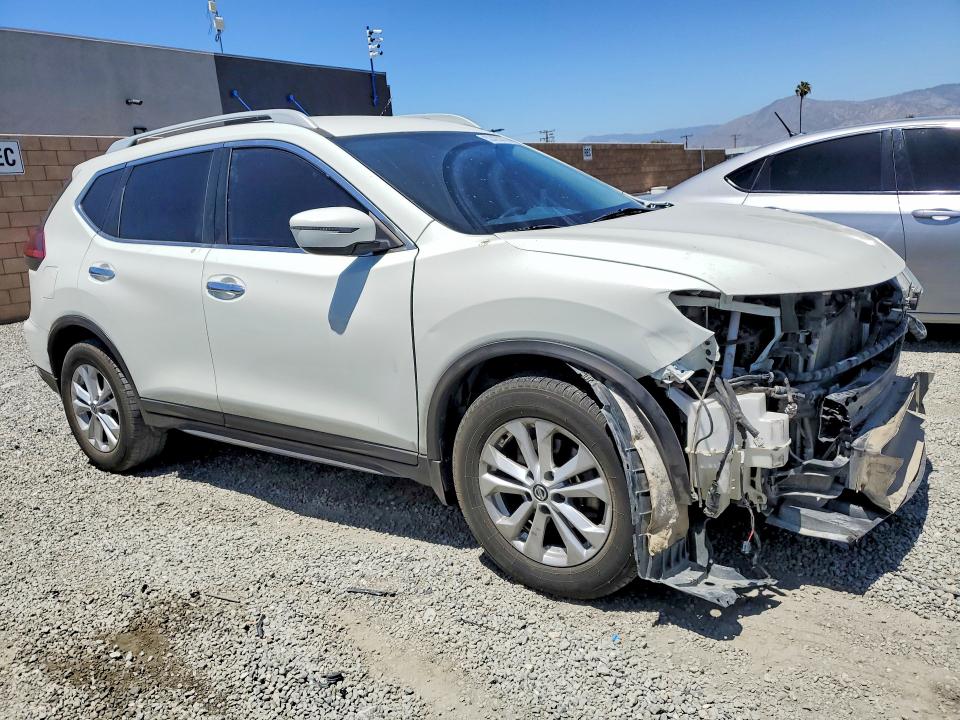 52433376 :رقم المزاد ، 5N1AT2MT5JC817813 vin ، 2018 Nissan Rogue مزاد بيع