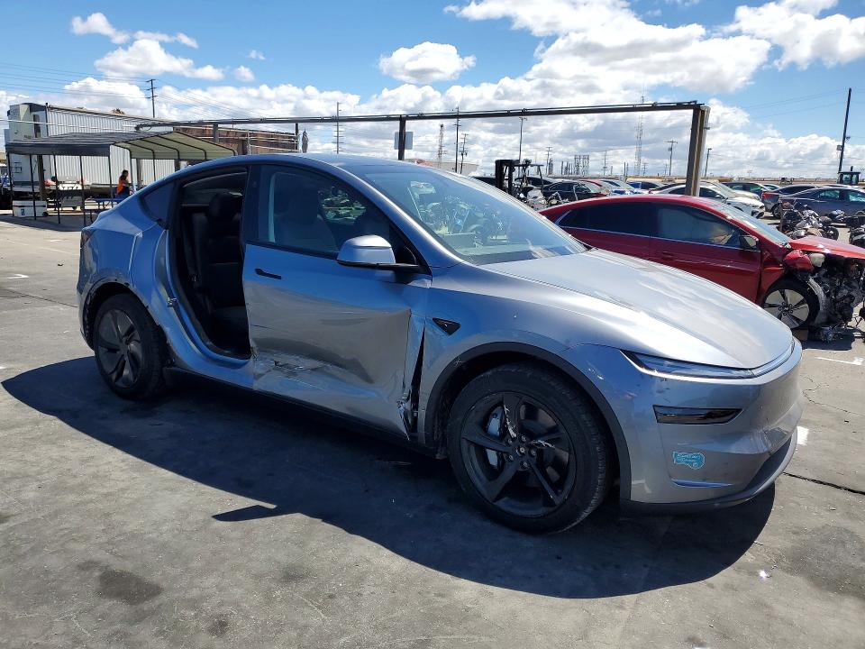 2026 Tesla Model Y მანქანა იყიდება აუქციონზე, vin: 7SAYGDEE1TF327669, აუქციონის ნომერი: 55621046