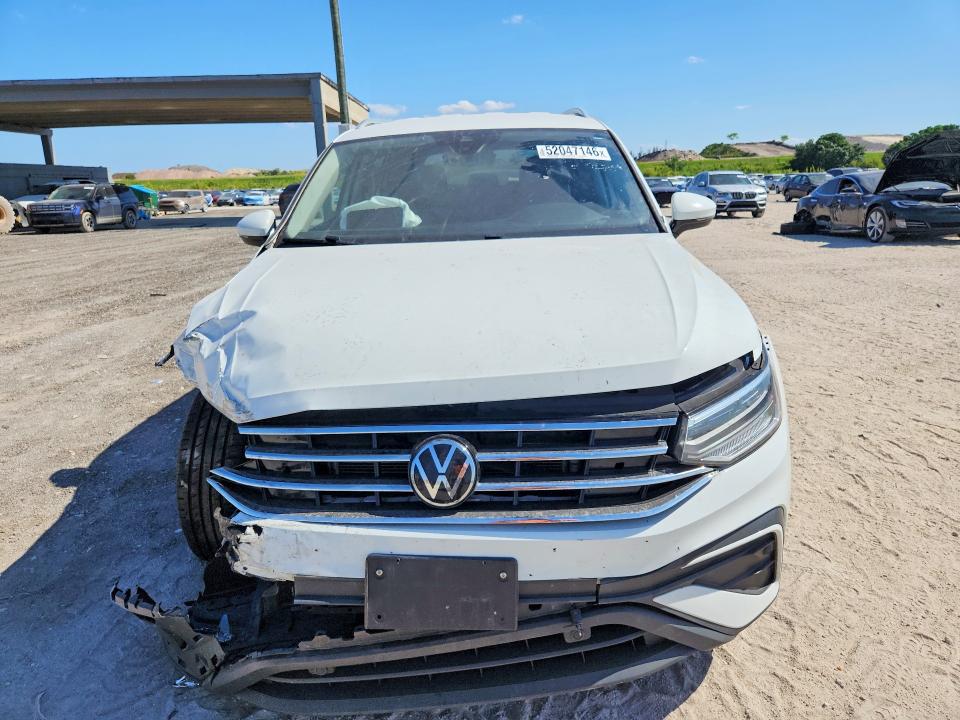 2024 Volkswagen Tiguan მანქანა იყიდება აუქციონზე, vin: 3VV3B7AX0RM031935, აუქციონის ნომერი: 52047146