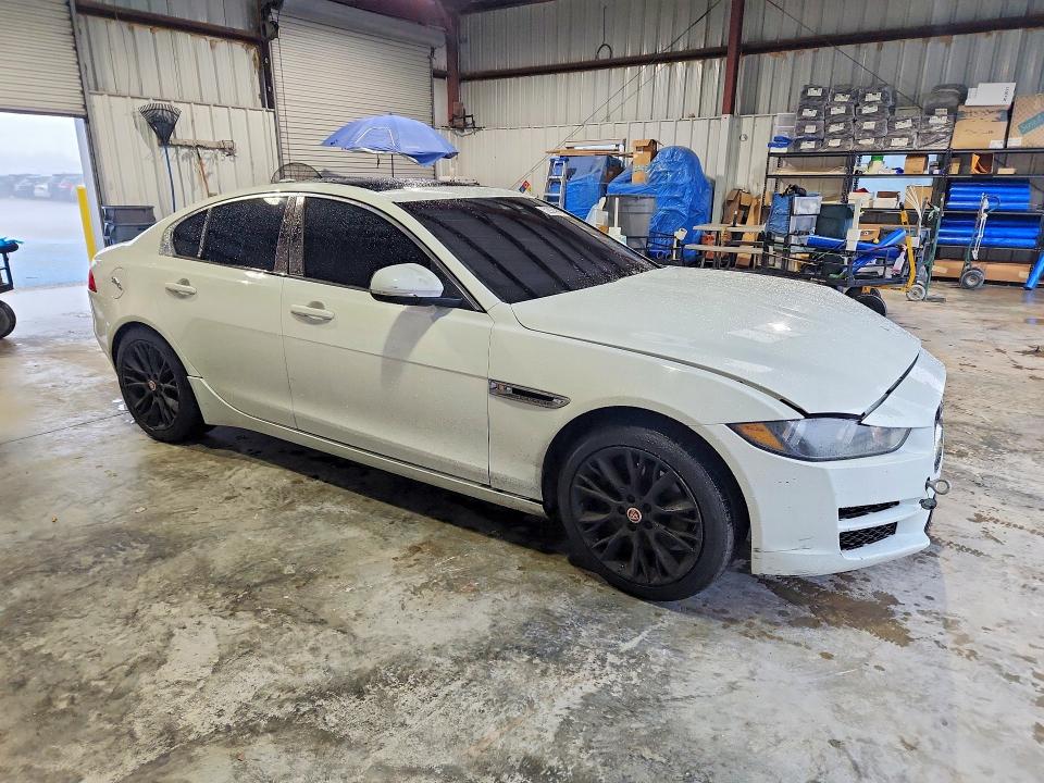 Продаж на аукціоні авто 2017 Jaguar Xe, vin: SAJAR4BG7HA978837, номер лоту: 52924966
