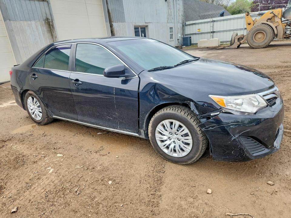 2014 Toyota Camry მანქანა იყიდება აუქციონზე, vin: 4T1BF1FK1EU427026, აუქციონის ნომერი: 52232336