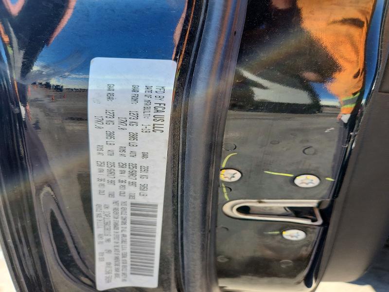 Продаж на аукціоні авто 2019 Jeep Cherokee, vin: 1C4PJLCB6KD381116, номер лоту: 52726166