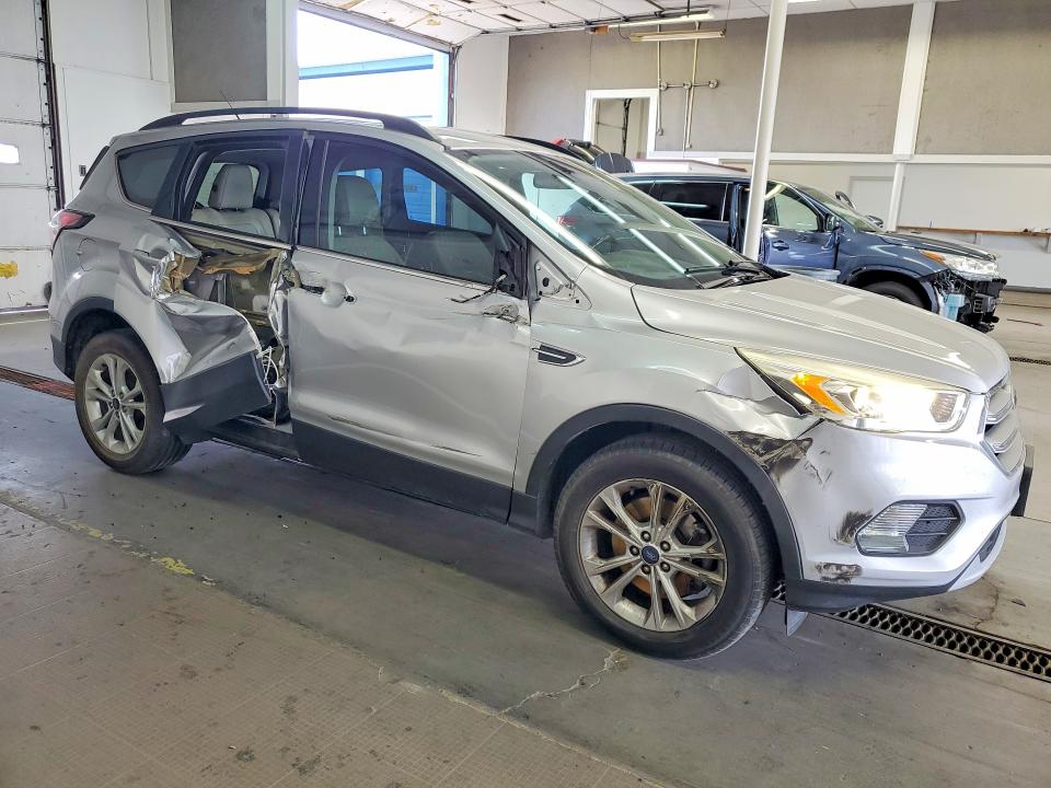 Продажа на аукционе авто 2017 Ford Escape, vin: 1FMCU9G9XHUE30452, номер лота: 55020416