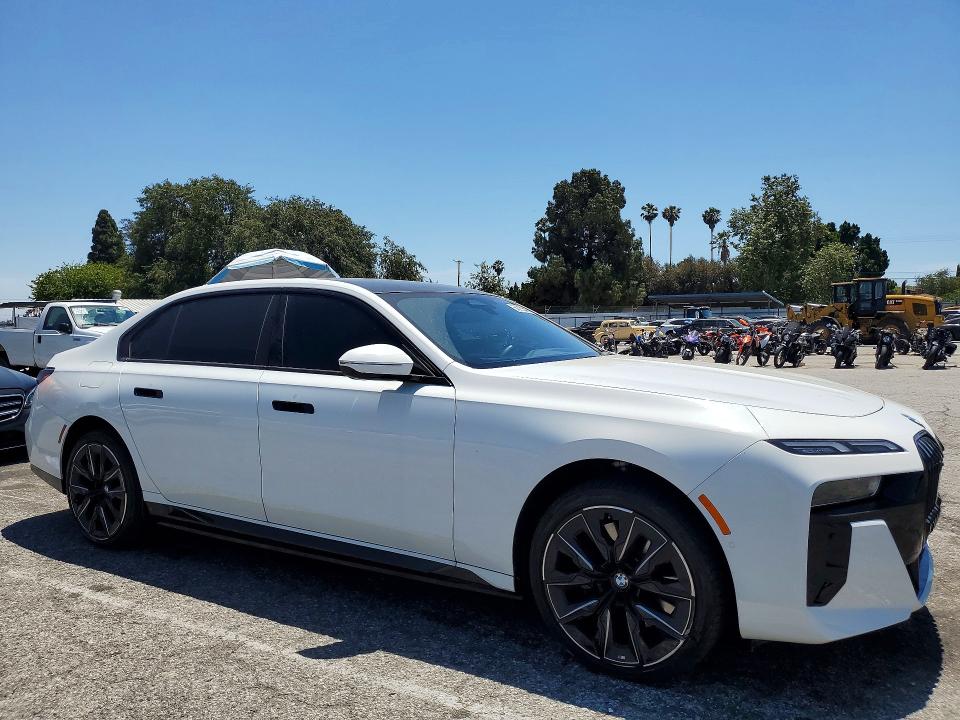 Продаж на аукціоні авто 2024 Bmw I7, vin: WBY43EJ00RCR23318, номер лоту: 54310546