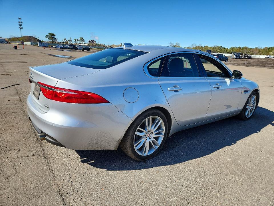 Продаж на аукціоні авто 2016 Jaguar Xf, vin: SAJBK4BV5GCY23875, номер лоту: 51585926