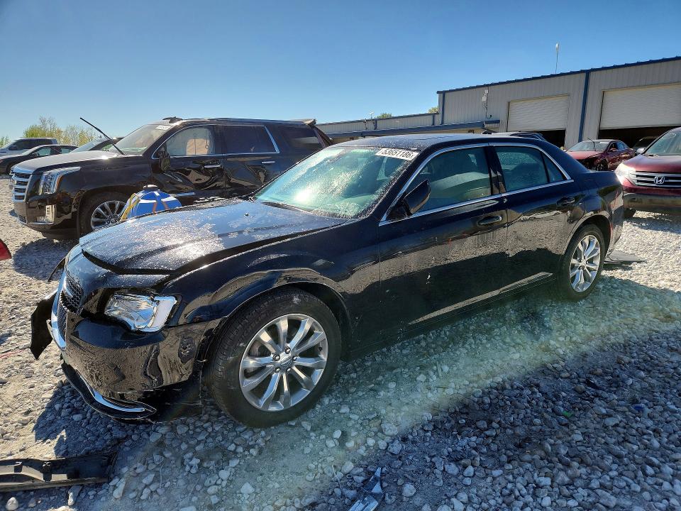 53651186 :رقم المزاد ، 2C3CCARGXHH558055 vin ، 2017 Chrysler 300 مزاد بيع