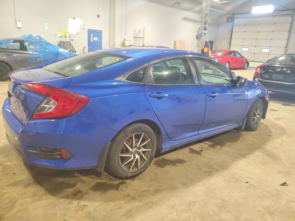 51773826 :رقم المزاد ، 2HGFC2F50JH000630 vin ، 2018 Honda Civic مزاد بيع