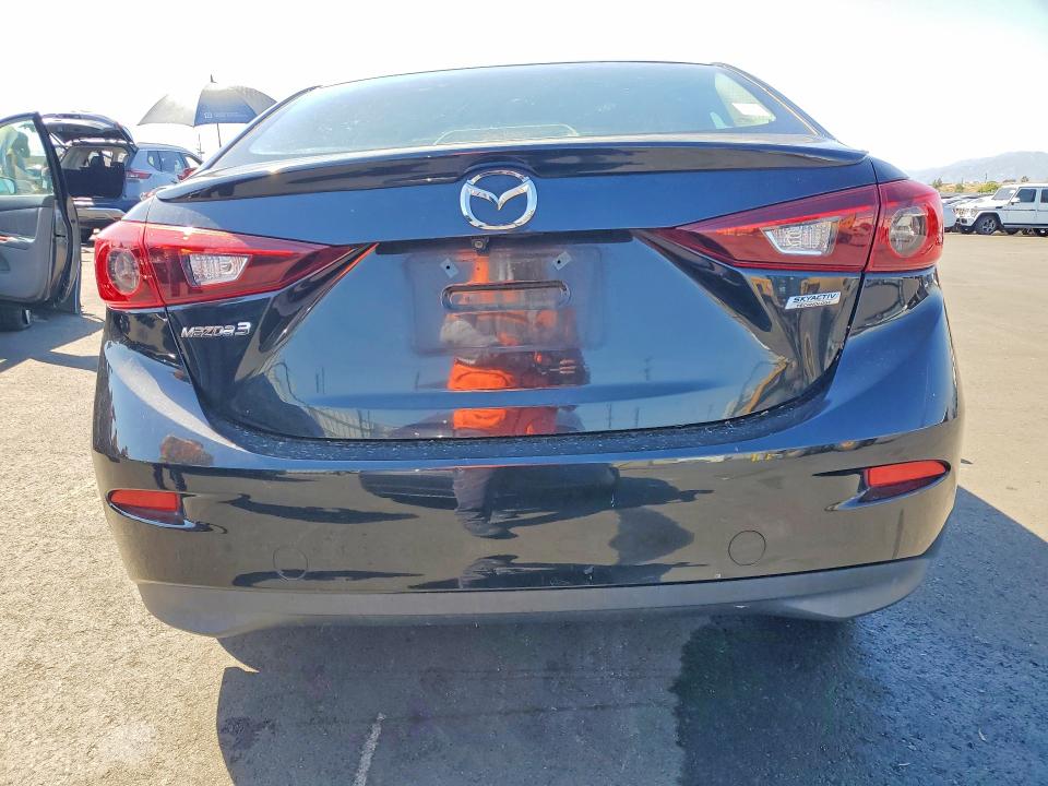 Продаж на аукціоні авто 2018 Mazda 3, vin: 3MZBN1V37JM201666, номер лоту: 52880176