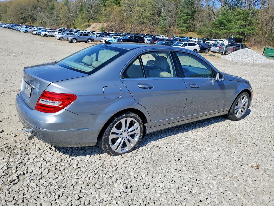 Продажа на аукционе авто 2014 Mercedes-benz C, vin: WDDGF4HB7ER305899, номер лота: 49776676