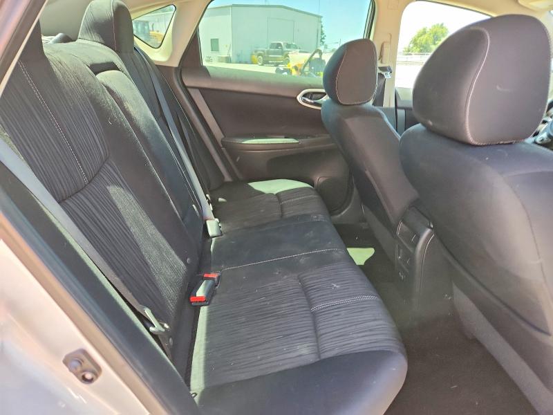 53795296 :رقم المزاد ، 3N1AB7AP4JY263332 vin ، 2018 Nissan Sentra مزاد بيع