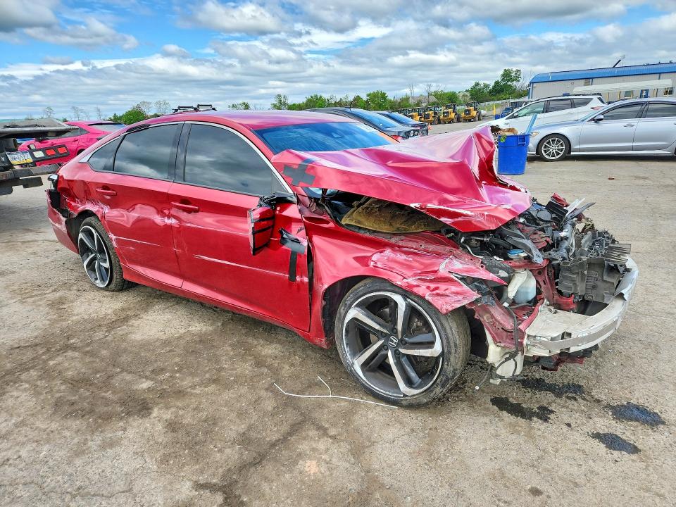 53911436 :رقم المزاد ، 1HGCV1F35JA073626 vin ، 2018 Honda Accord مزاد بيع