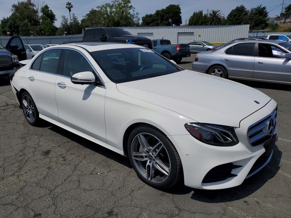Продажа на аукционе авто 2019 Mercedes-benz E, vin: WDDZF4JBXKA508413, номер лота: 52181776