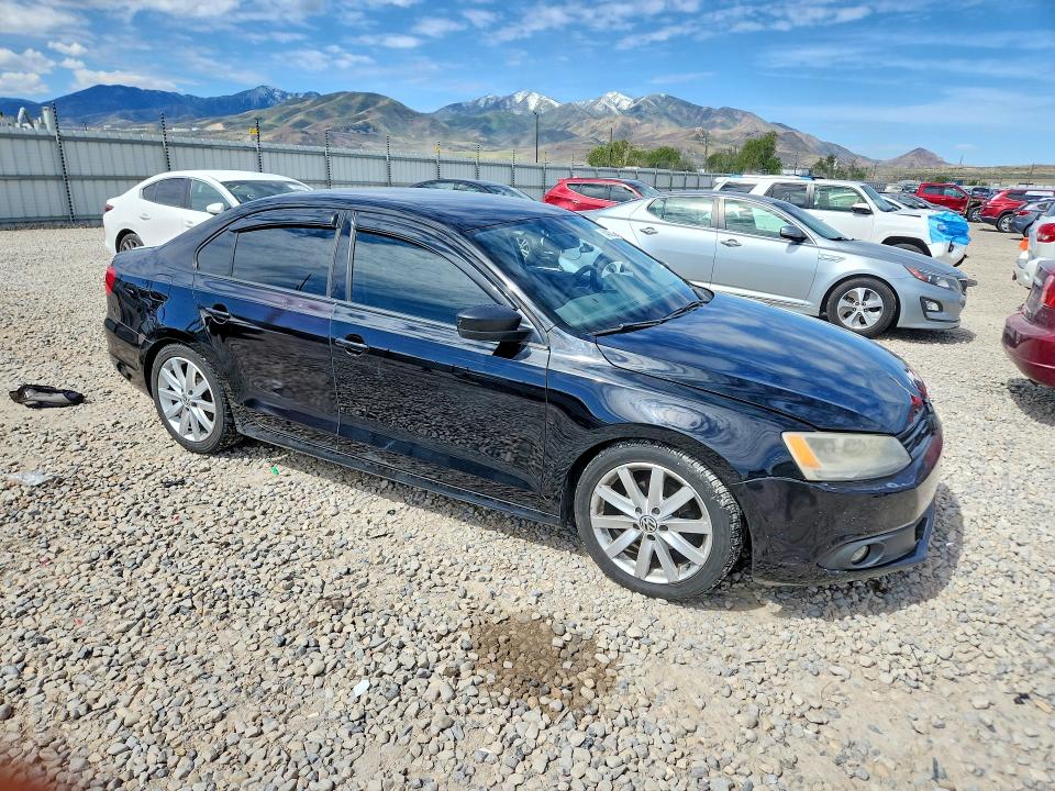 2011 Volkswagen Jetta მანქანა იყიდება აუქციონზე, vin: 3VW2K7AJXBM361879, აუქციონის ნომერი: 54315976