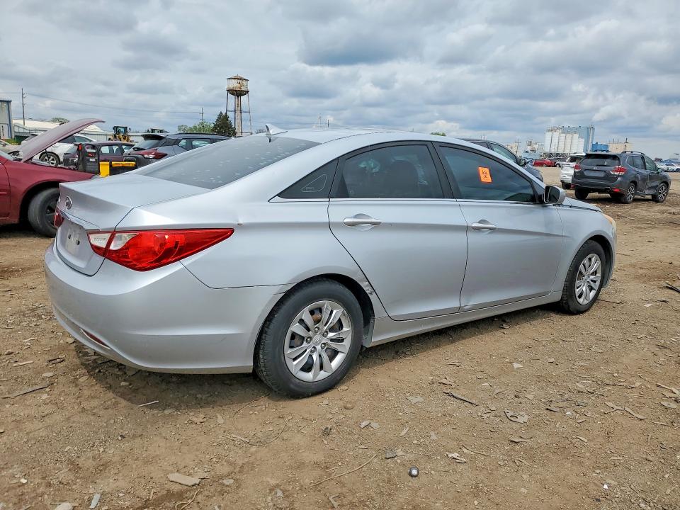 52868926 :رقم المزاد ، 5NPEB4AC7BH067586 vin ، 2011 Hyundai Sonata مزاد بيع