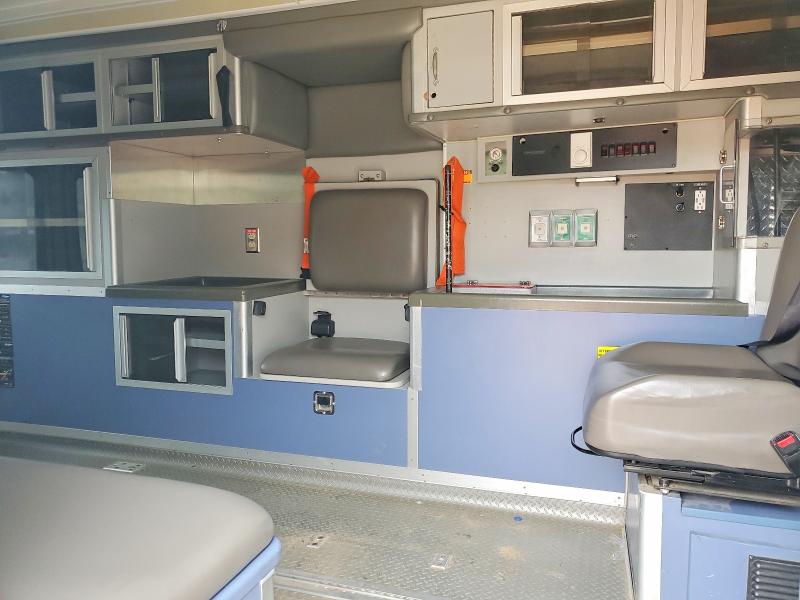 2018 Ford Econoline მანქანა იყიდება აუქციონზე, vin: 1FDWE3FS6JDC19461, აუქციონის ნომერი: 54404176